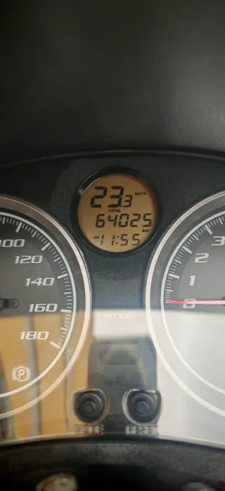 Honda SWT400. 2010 Negra No hay k hacerle nada.