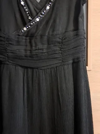 Vestido negro fiesta con pedrería