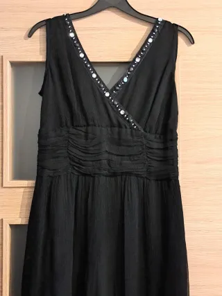 Vestido negro fiesta con pedrería