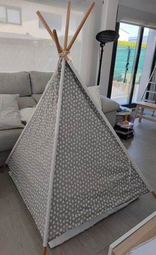 Tipi infantil blanco y gris