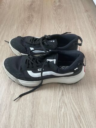 Vans MTE Zapatillas Negras y Blancas