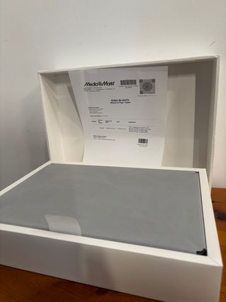 MacBook Air M2 15” (2023) 8GB 256GB – COMO NUEVO