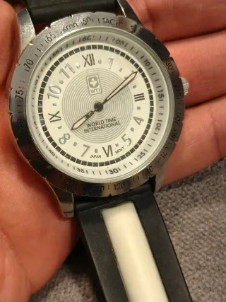 Reloj WTI World Time International