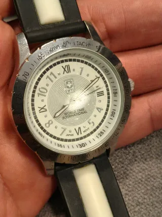 Reloj WTI World Time International