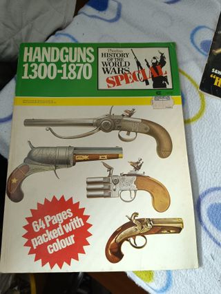 Revista Handguns 1300-1870 Phoebus