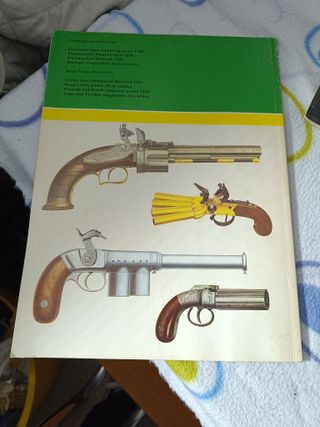 Revista Handguns 1300-1870 Phoebus