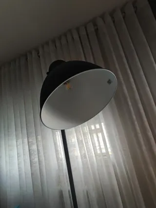 Lámpara de pie Maisons du Monde Negra