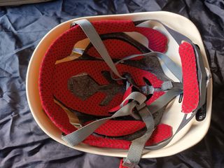 Pack Escalada: Arnés, Casco, Cintas y Gatos