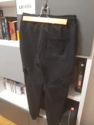 Pantalones de chándal FC Barcelona y otro en negro