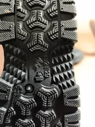 Botas Nieve Niño Negras y Azules talla 28/29