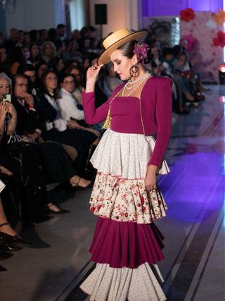 Traje de Sevillana verde y blanco