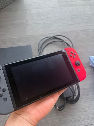 Nintendo Switch V2 Bundle Rosso/Grigio