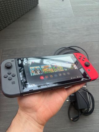 Nintendo Switch V2 Bundle Rosso/Grigio