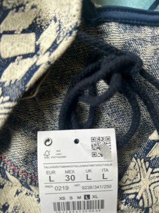 Top corto estampado con cordones