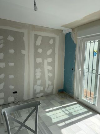 Pladur, alisados y pintura