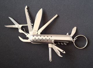 Coltellino multiuso acciaio inox 11 funzioni