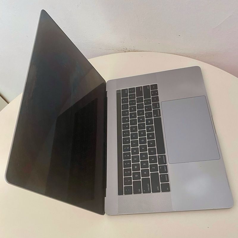 MacBook Pro 15 - 2017 16GB RAM 512GB SSD afbeelding 3