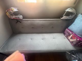 Sofá cama sin usar.