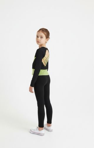 Blusa deportiva niña licra negra y verde