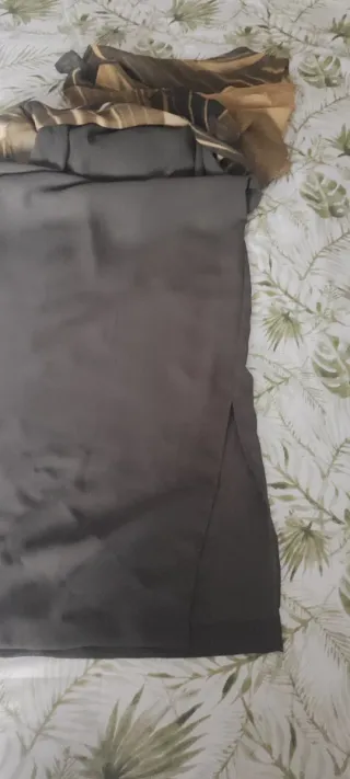 Vestito elegante beige e marrone