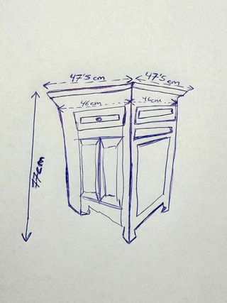 Mueble auxiliar estilo colonial (madera y latón)