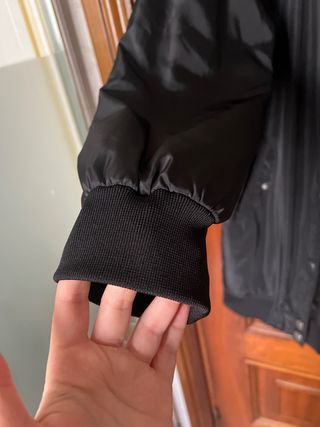 Chaqueta bomber negra larga