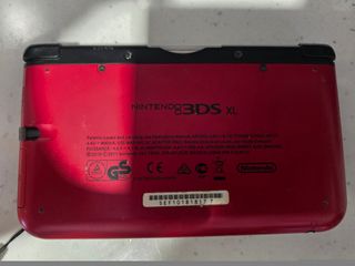 Nintendo 3DS XL Nera con caricatore