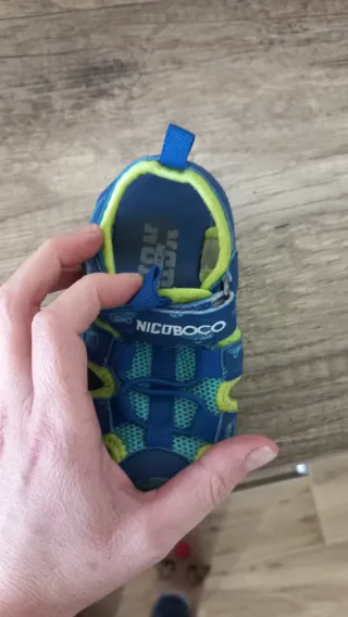 Sandalias niño NICOBОСО talla 23