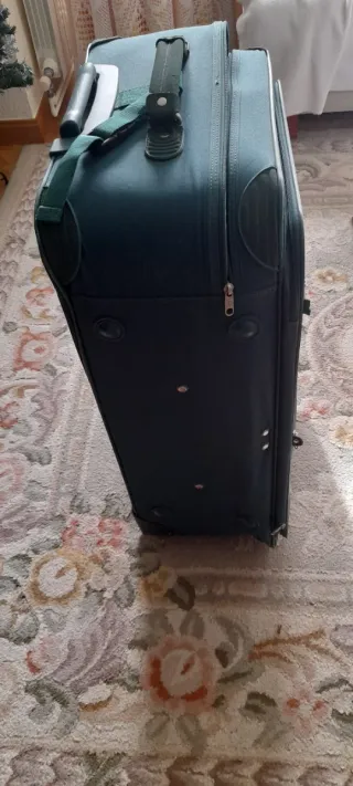 MALETA GRANDE SAMSONITE, VERDE  RUEDAS NUEVAS.