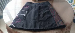 Falda estilo Desigual Talla M
