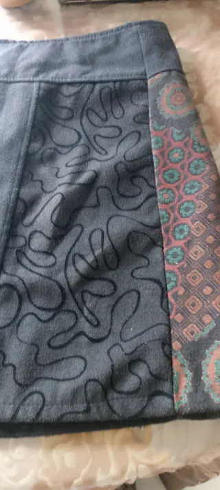 Falda estilo Desigual Talla M