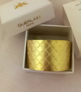 Bracciale Guerlain a fascia con rifinitura in oro