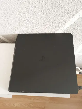 Console PS4 Slim Nera
