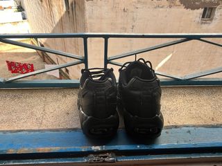 Nike Air Max 95 Negras