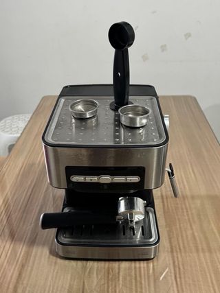 Cafetera Espresso y Congelador 180L