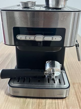Cafetera Espresso y Congelador 180L