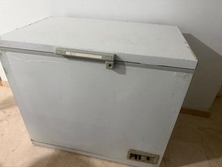 Cafetera Espresso y Congelador 180L