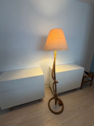 Lámpara de pie de cuerda estilo rústico