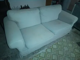 Sofá blanco de tela precio negociable
