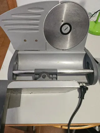 Cortafiambres Stella Eléctrico