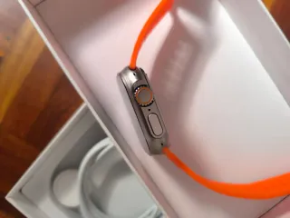 Apple Watch Ultra per parti