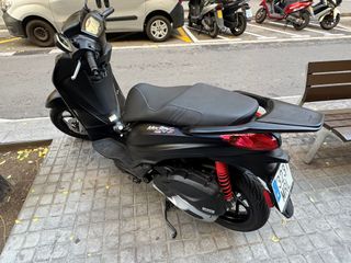 Piaggio Medley S125 Negra