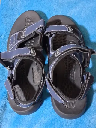 Zapatillas Joma Azul y Amarillo Talla 46.