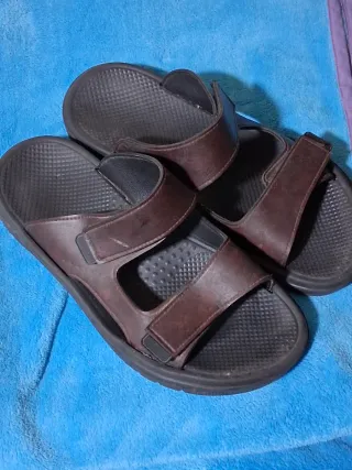 Zapatillas Joma Azul y Amarillo Talla 46.