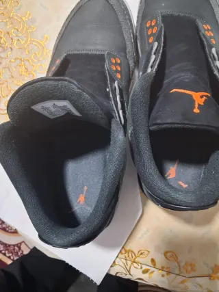 Zapatillas Jordan Negras y Naranjas