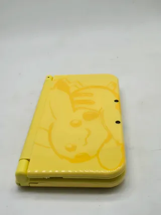 New 3DS XL a tema Pikachu sd 64gb