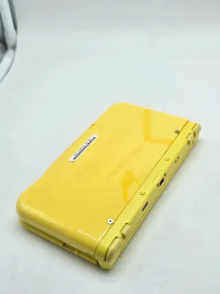 New 3DS XL a tema Pikachu sd 64gb