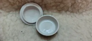 Scatolina giapponese decorata con uccelli e fiori