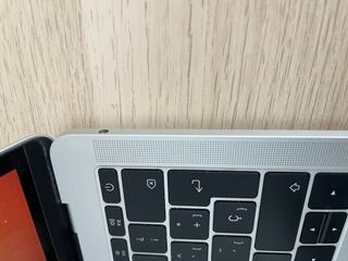 MacBook Pro 13” 2017 8GB RAM 128GB Plata