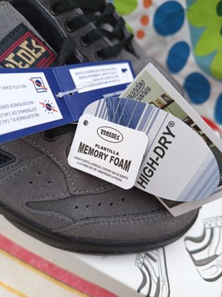 Zapatos skate Paredes grises talla 42
